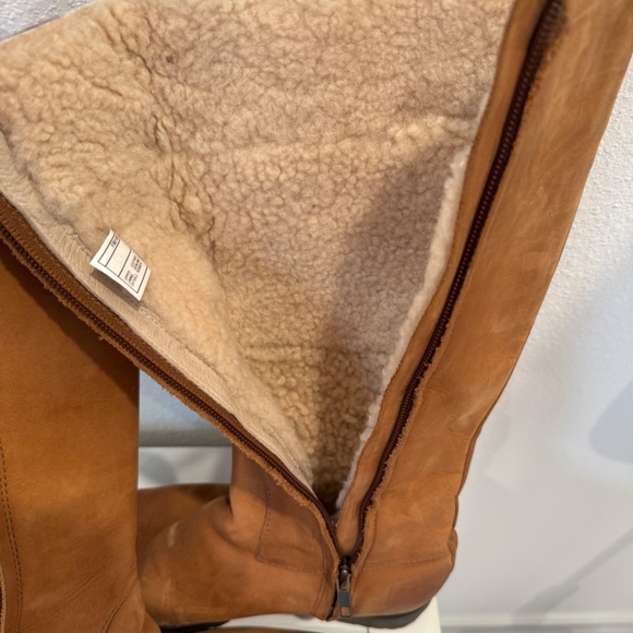 UGG Australia Broome Il Leather and Shearling Riding Boots - Picture 11 of 16